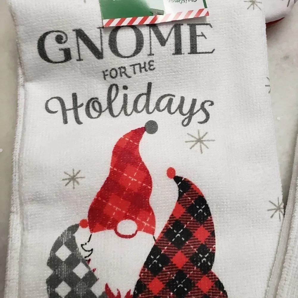 Christmas Set of 5 items,  towels and potholders knomes, NEW